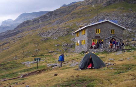 Rifugio de Góriz ráno